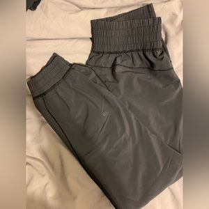 LULULEMON JOGGERS sunsetter joggers size 6 dark grey